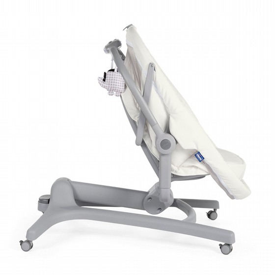 ����� ����� ��� 4 �-1 ���� � Baby Hug 4 In 1 Air ���� Chicco