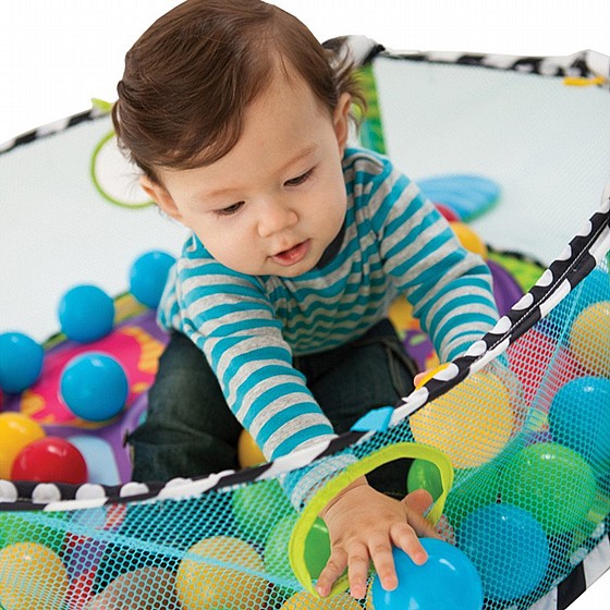 ���� ������ + ����� ������ - Activity Gym And Ball Pit