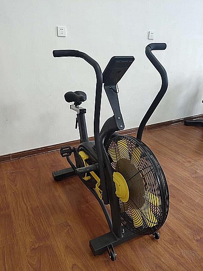 ����� ����� �������� � AIR BIKE