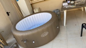 ג'קוזי מתנפח 6 מקומות BESTWAY דגם PALM SPRING 60017 ג'קוזי מתנפח 6 מקומות BESTWAY דגם PALM SPRING 60017